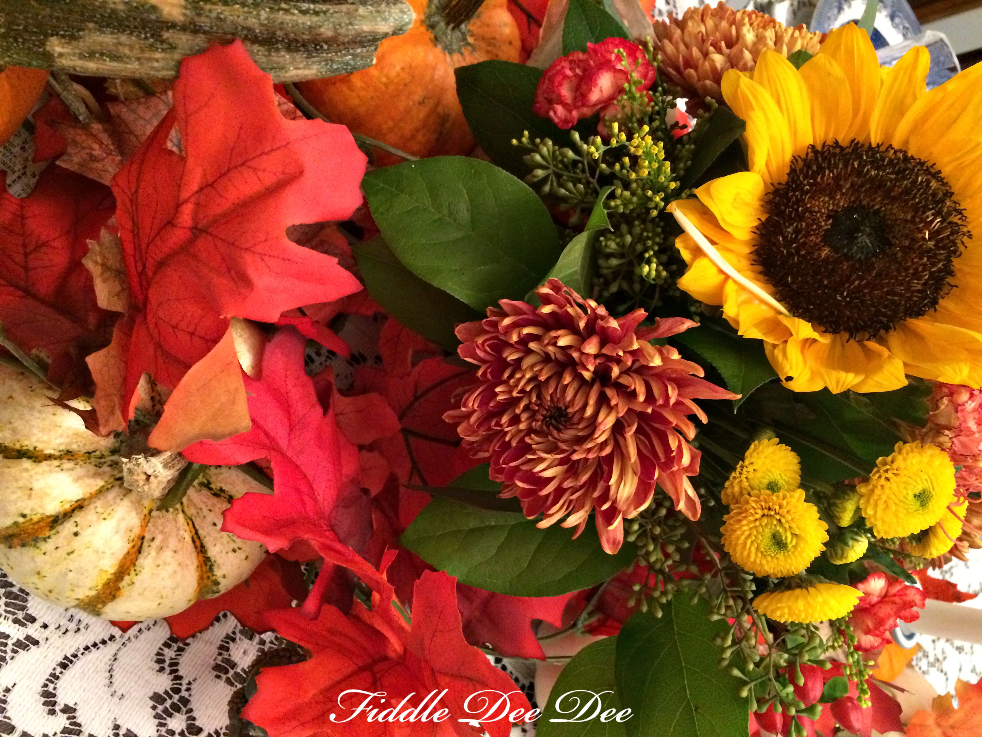 blue-willow-autumn-tablescape-8-oh-fiddledeedee-com