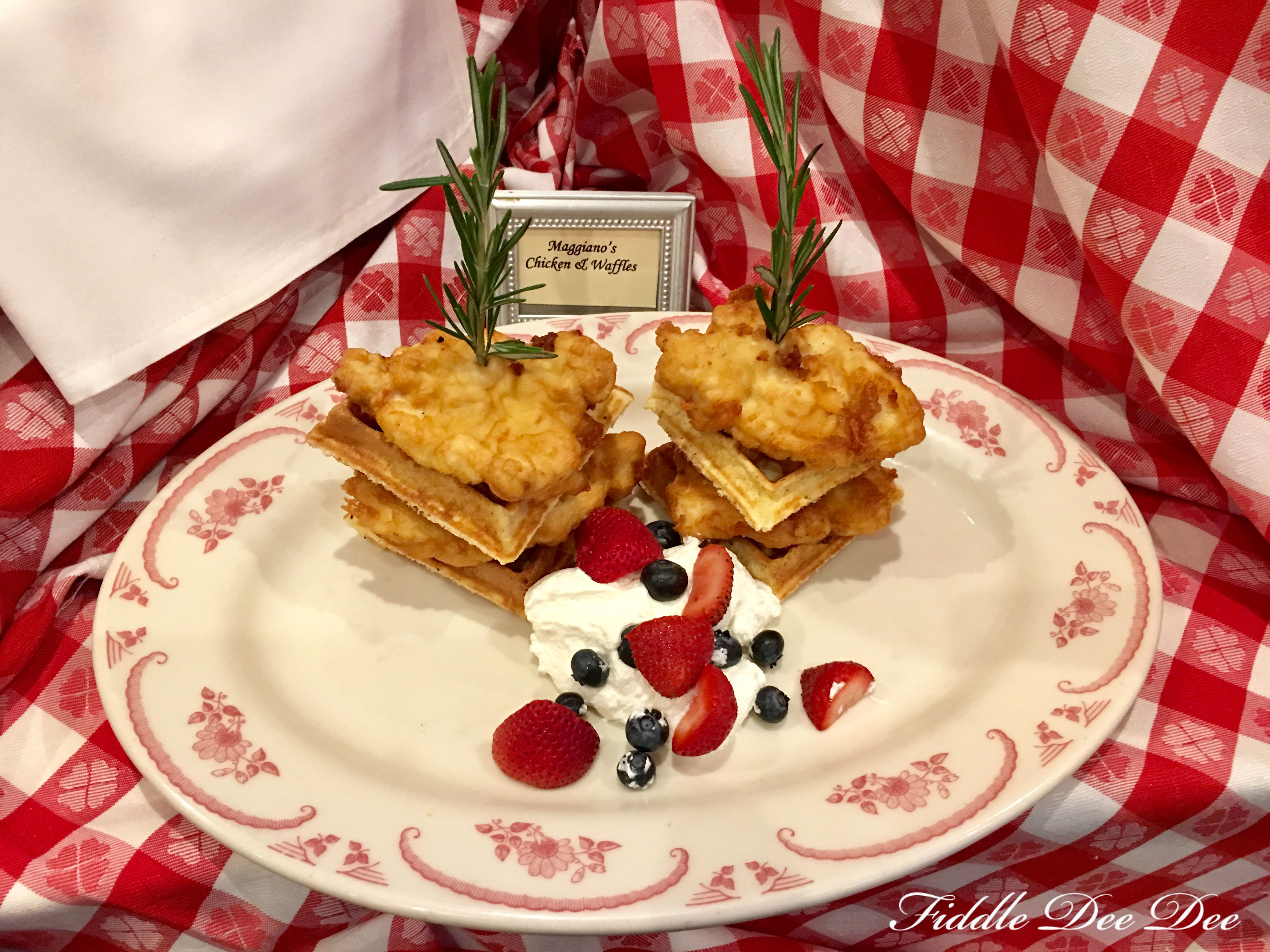 Maggianos-Chicken-waffles-brunch |fiddle-dee-dee