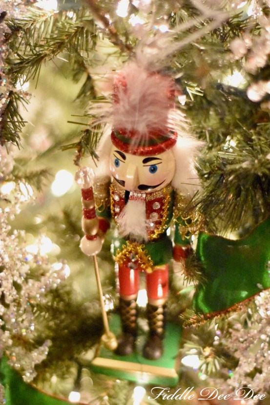 Nutcracker-Christmas-Tree | oh-fiddle-dee-dee