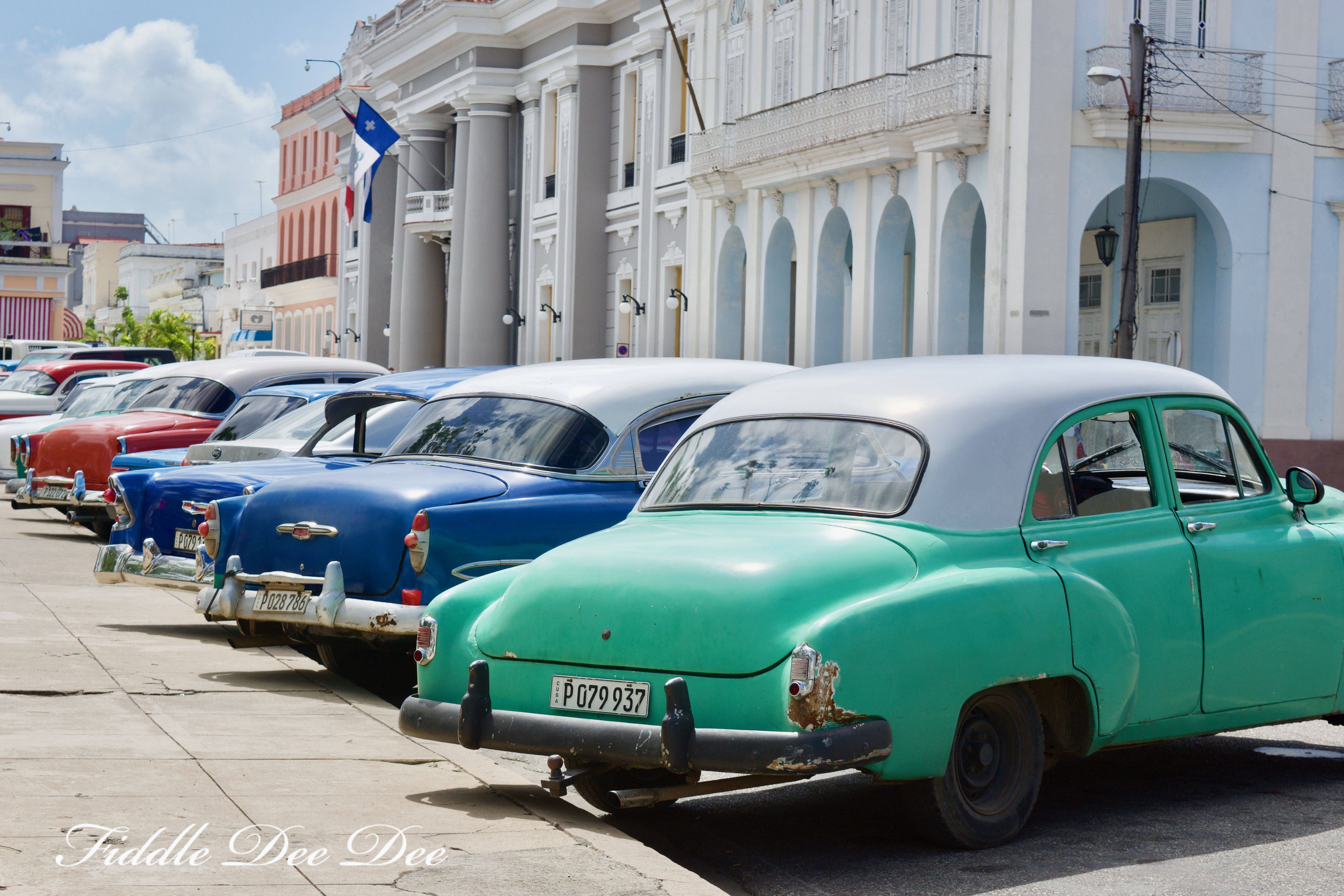 Cuban-Taxis-Cienfuegos | Fiddle Dee Dee