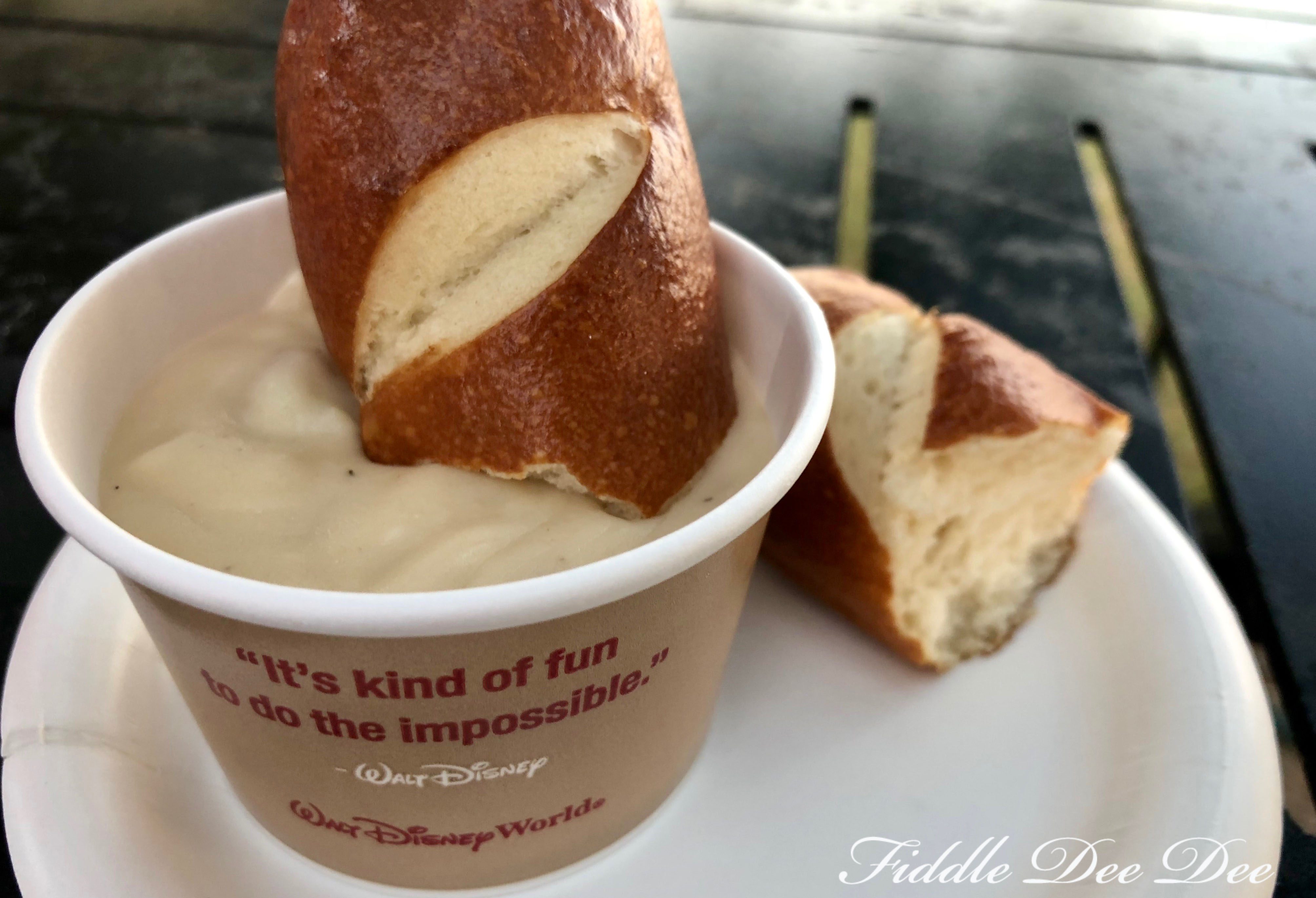 Canadian-Cheddar-Cheese-Soup