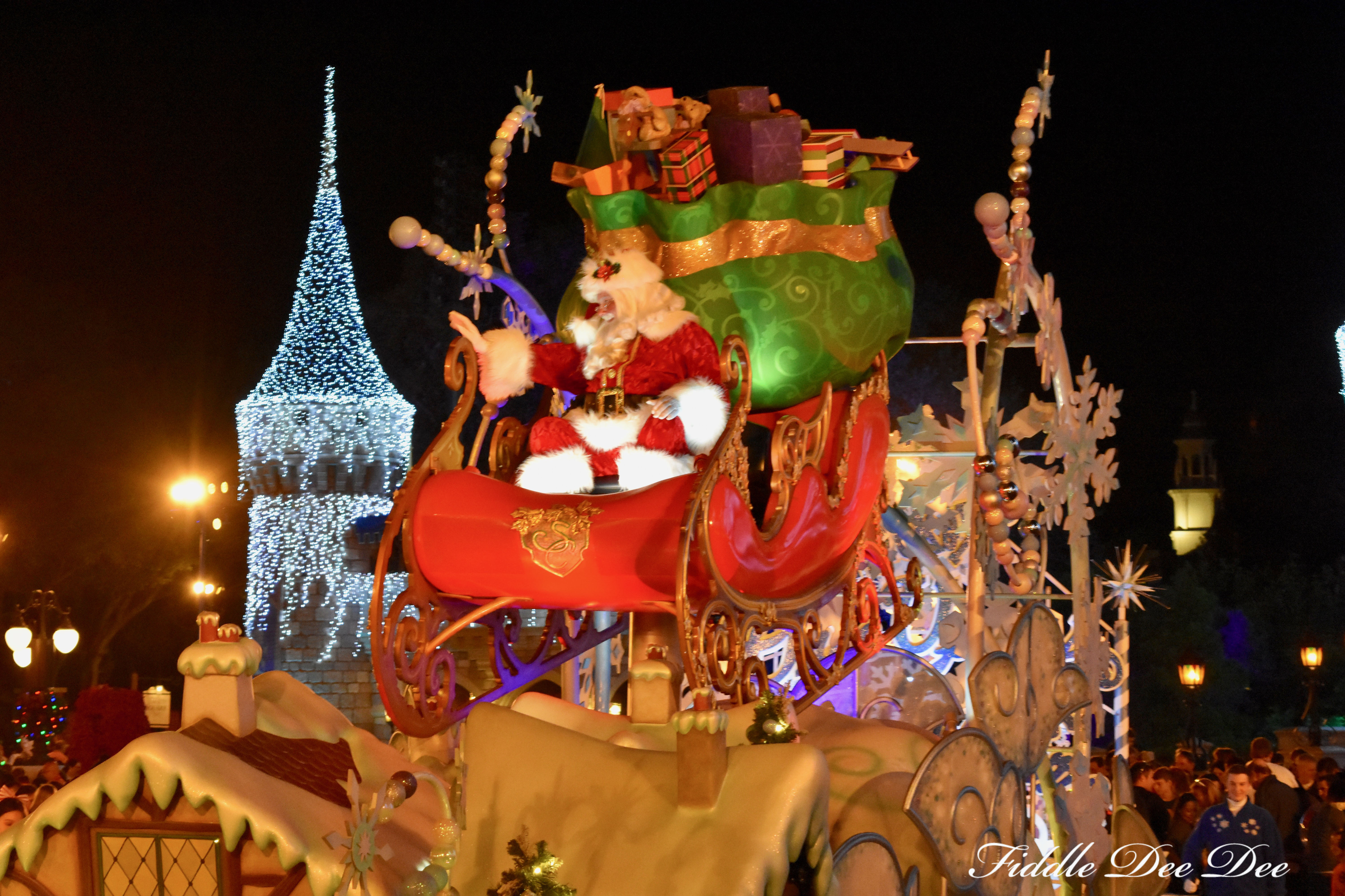 Disney-Santa-Claus | Fiddle Dee Dee