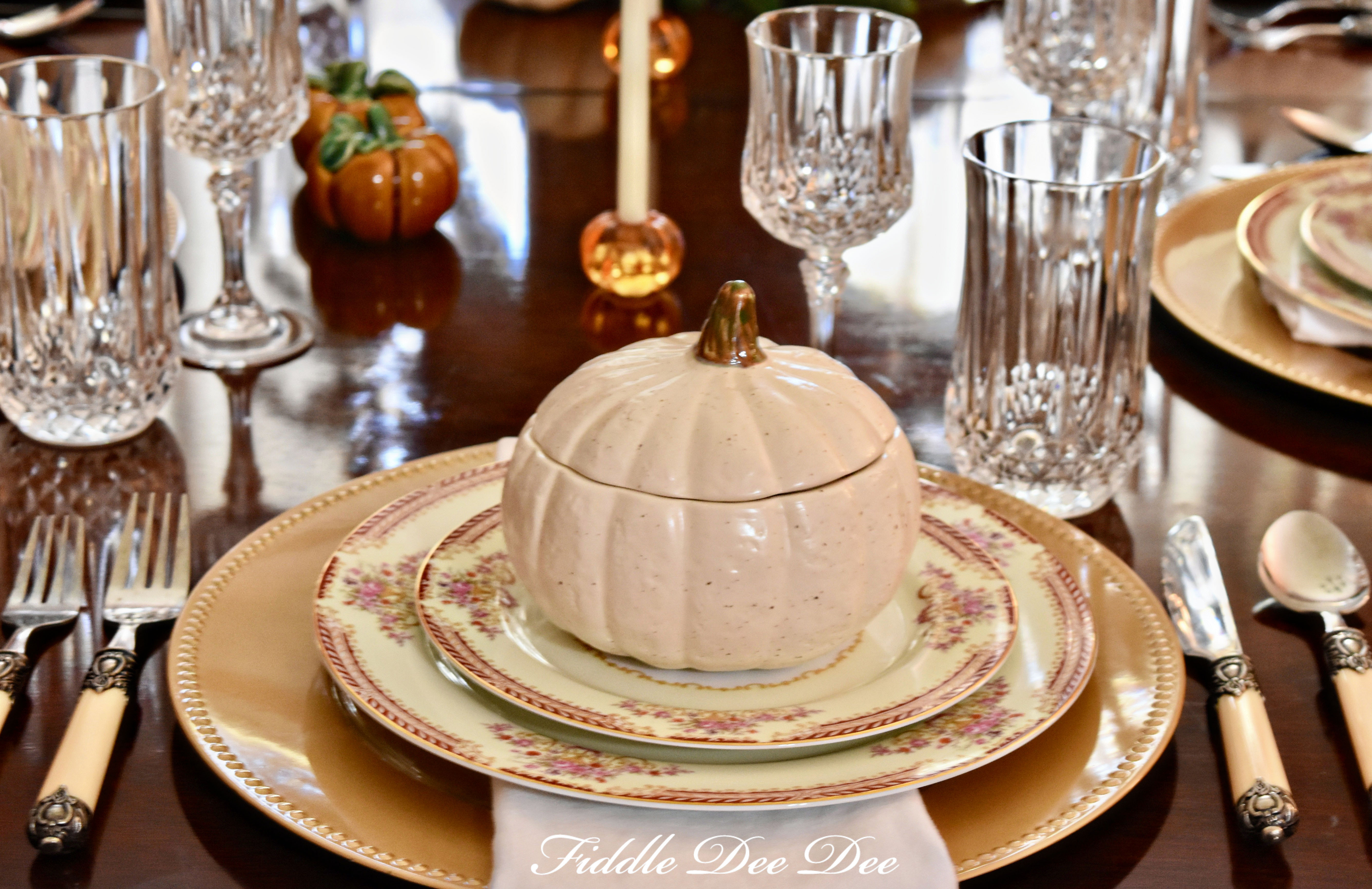 Placesetting-for-Thanksgiving