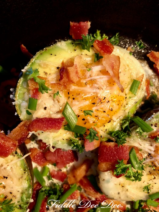 Egg-Baked-Avocado