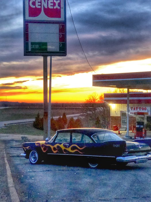 Sunset view on Route 66 / Oh Fiddle Dee Dee