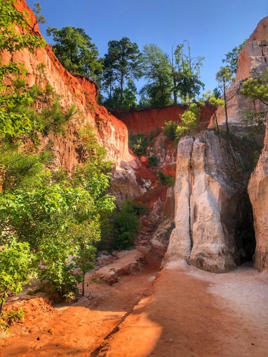 in the base of Providence Canyon / Oh Fiddle Dee Dee